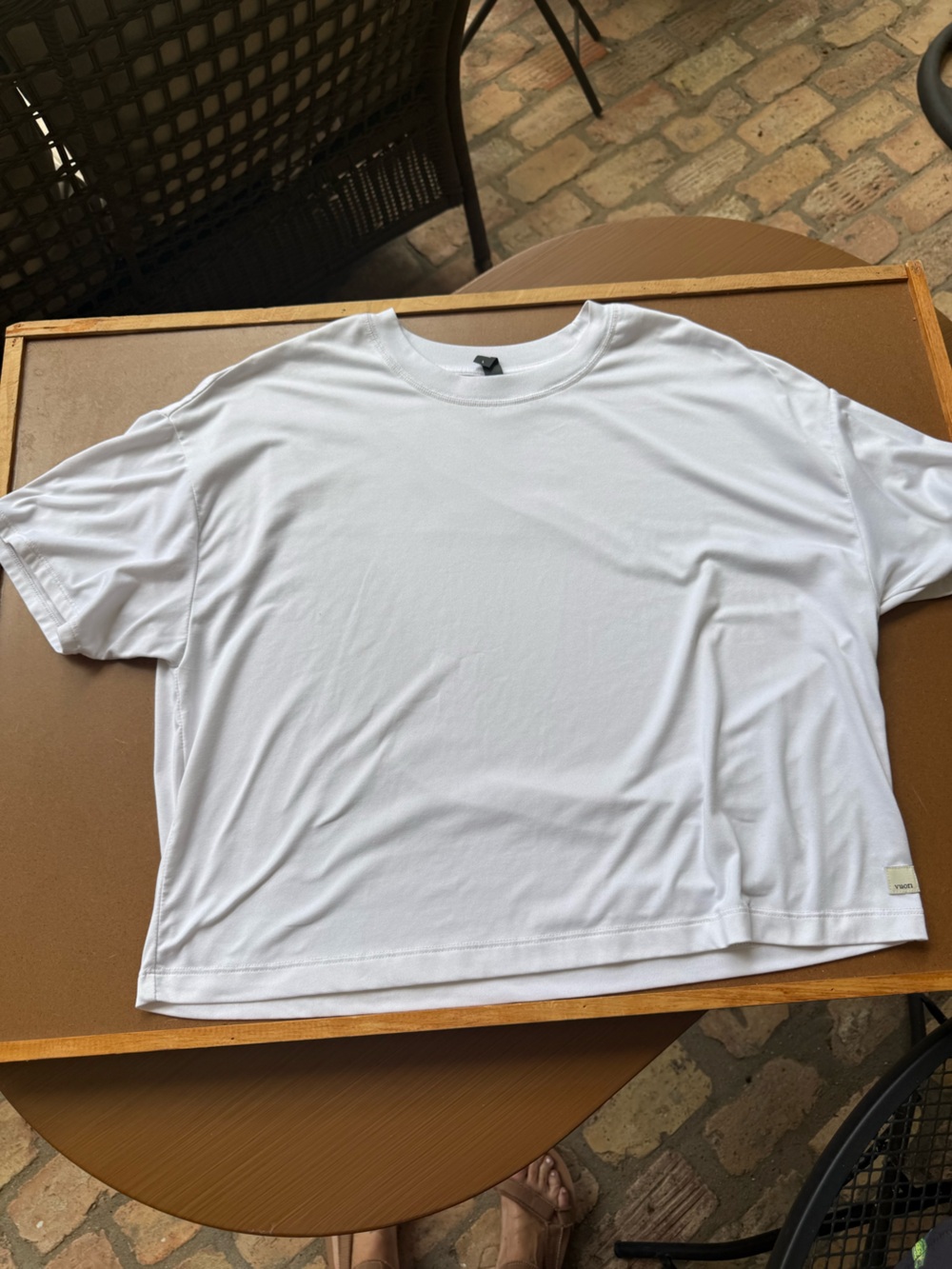 Vuori Energy Tee in White size L regular length